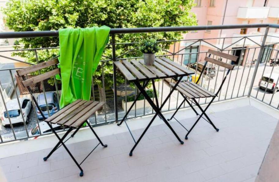 Beach House Fronte Mare Viserba Rimini Exterior foto